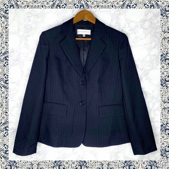 Jones New York Jackets & Blazers - Jones New York 90s Navy Blue Pinstripe Blazer Women’s 10